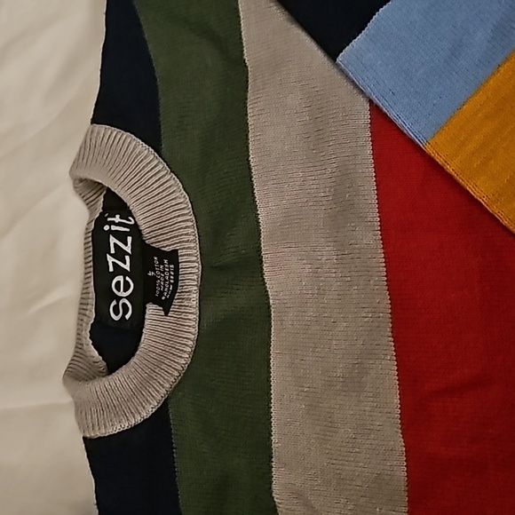 Boys multi color stripe knitted sweater size 7 - Picture 2 of 4